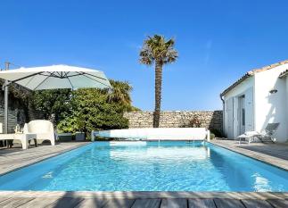 Ile de Ré:Maison lumineuse et de qualité, avec piscine, très bien située à la noue