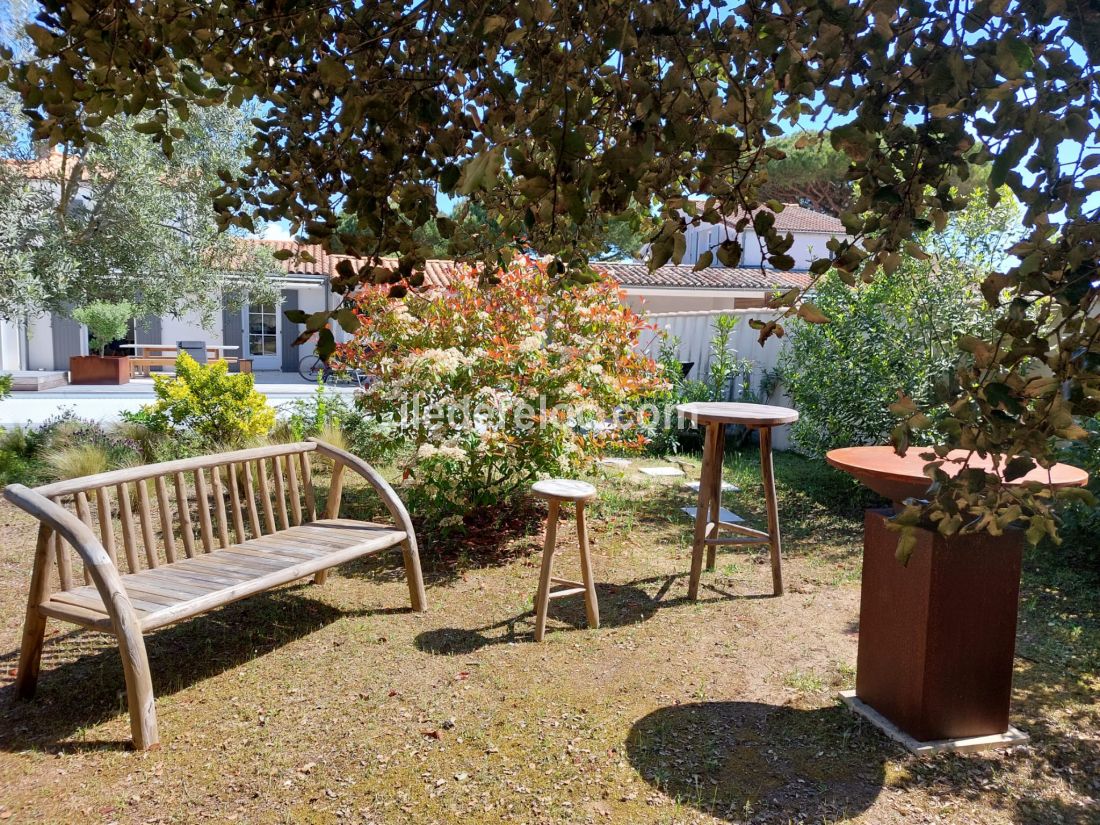 Photo 11 : JARDIN d'une maison située à La Couarde-sur-mer, île de Ré.