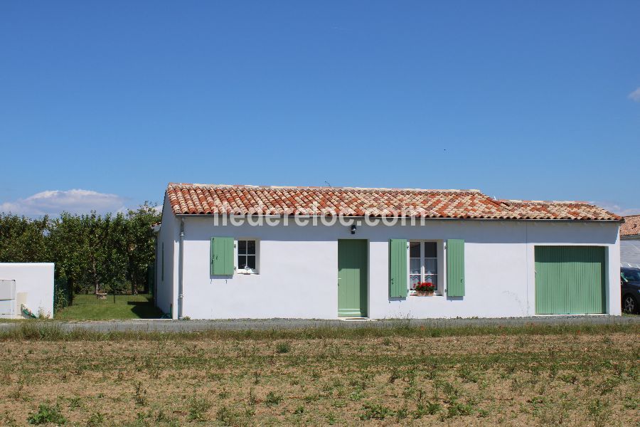 Photo 5 : EXTERIEUR d'une maison située à Le Bois-Plage-en-Ré, île de Ré.