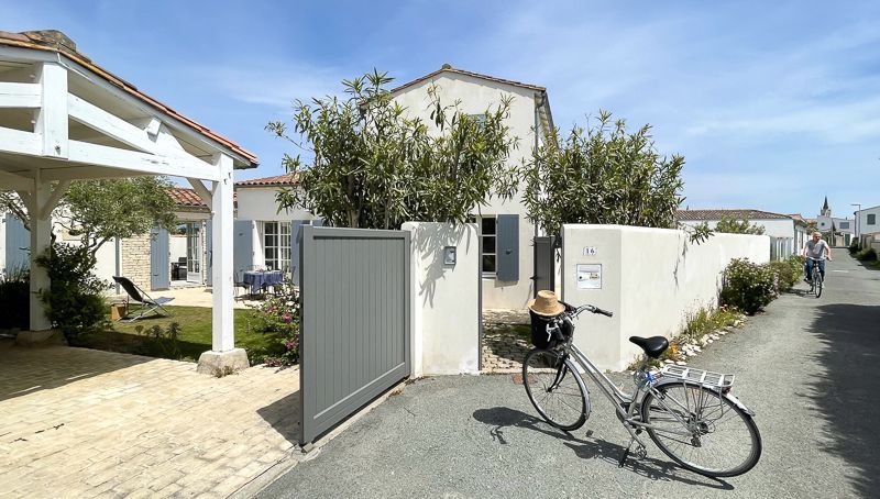 Photo 21 : EXTERIEUR d'une maison située à La Couarde-sur-mer, île de Ré.