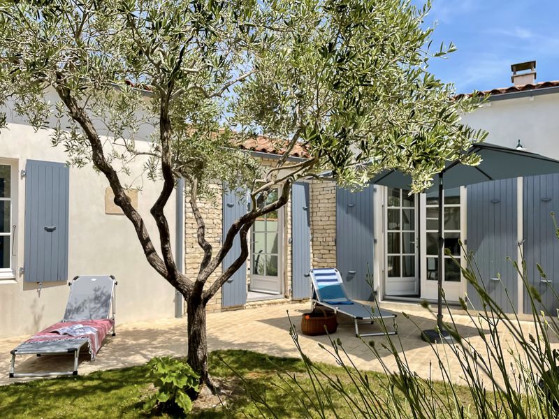 Photo 1 : EXTERIEUR d'une maison située à La Couarde-sur-mer, île de Ré.