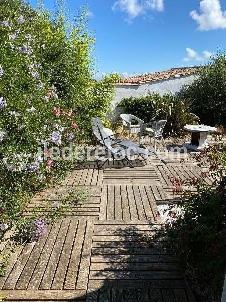 Photo 2 : PATIO d'une maison située à Ars en Ré, île de Ré.