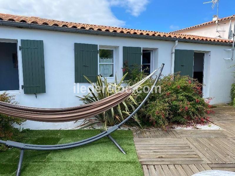 Photo 3 : PATIO d'une maison située à Ars en Ré, île de Ré.