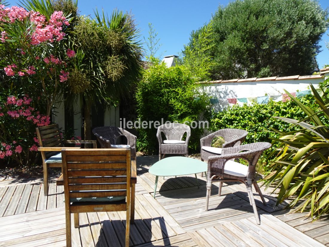 Photo 16 : EXTERIEUR d'une maison située à Ars en Ré, île de Ré.
