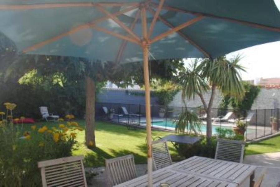 Photo 17 : TERRASSE d'une maison située à Le Bois-Plage-en-Ré, île de Ré.