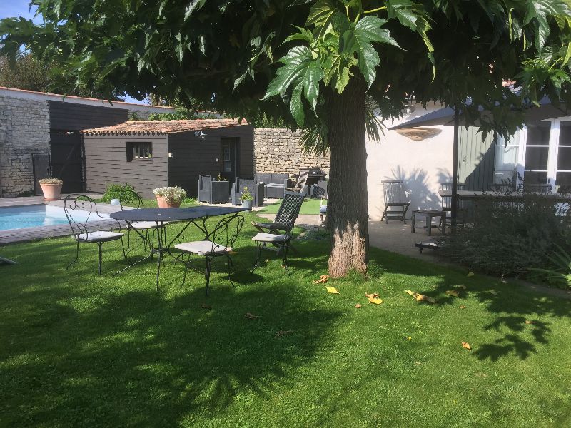 Photo 1 : EXTERIEUR d'une maison située à Le Bois-Plage-en-Ré, île de Ré.