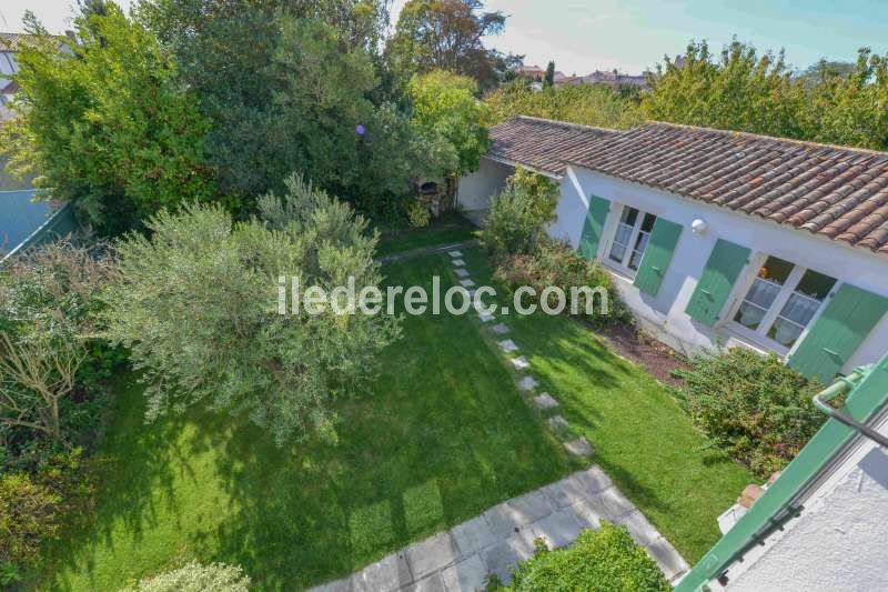 Photo 2 : JARDIN d'une maison située à Saint-Martin-de-Ré, île de Ré.