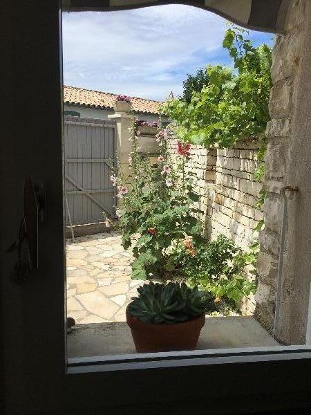 Photo 39 : NC d'une maison située à Sainte-Marie-de-Ré, île de Ré.