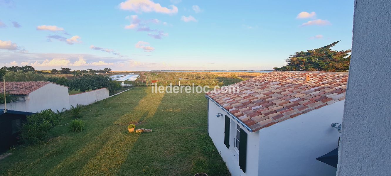 Photo 2 : EXTERIEUR d'une maison située à Loix, île de Ré.