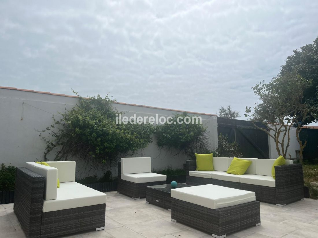 Photo 5 : TERRASSE d'une maison située à Saint-Clement, île de Ré.