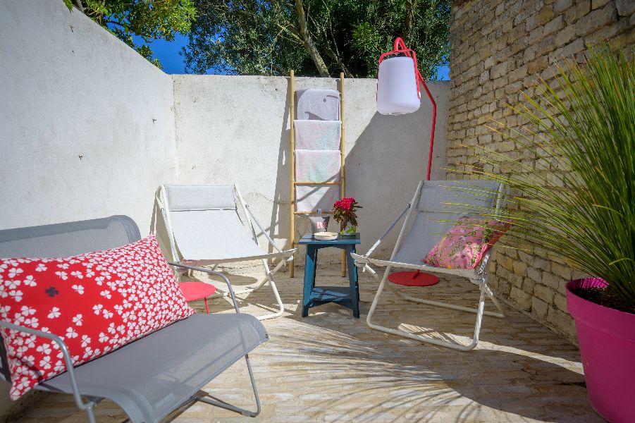 Photo 4 : TERRASSE d'une maison située à Le Bois-Plage, île de Ré.