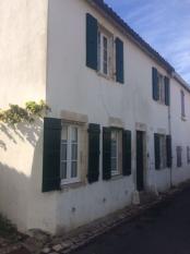 Ile de Ré:Maison très bien située entre église et plage 