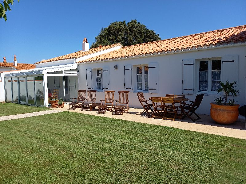 Photo 1 : JARDIN d'une maison située à Ars en Ré, île de Ré.