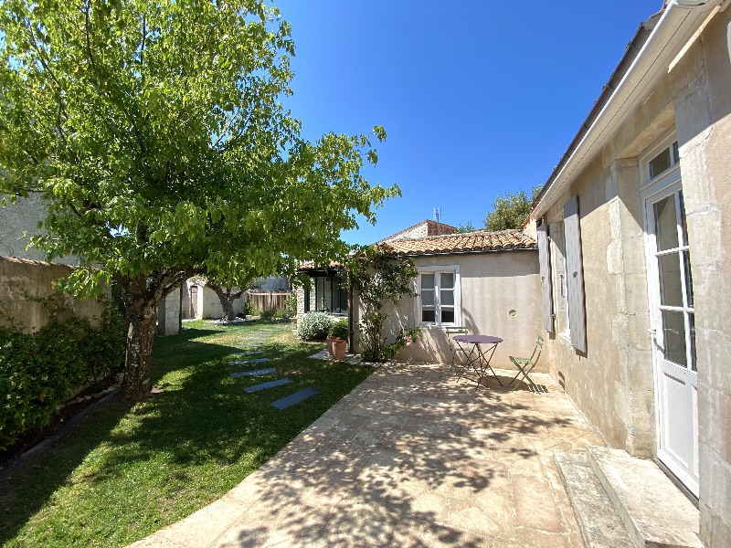 Photo 16 : EXTERIEUR d'une maison située à Le Bois-Plage-en-Ré, île de Ré.