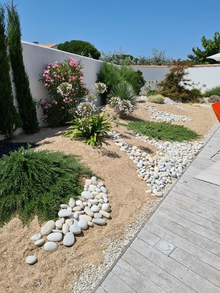 Photo 4 : EXTERIEUR d'une maison située à Ars en Ré, île de Ré.