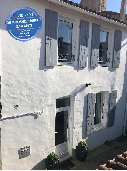 Photo 2 : EXTERIEUR d'une maison située à Ars en Ré, île de Ré.