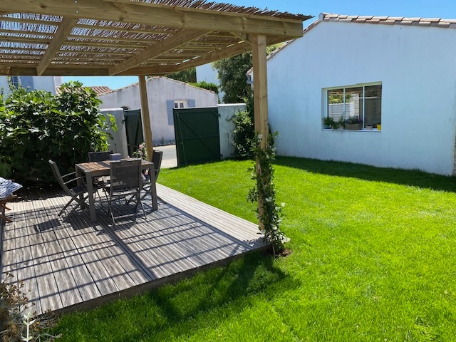 Photo 2 : EXTERIEUR d'une maison située à Saint-Clément-des-Baleines, île de Ré.