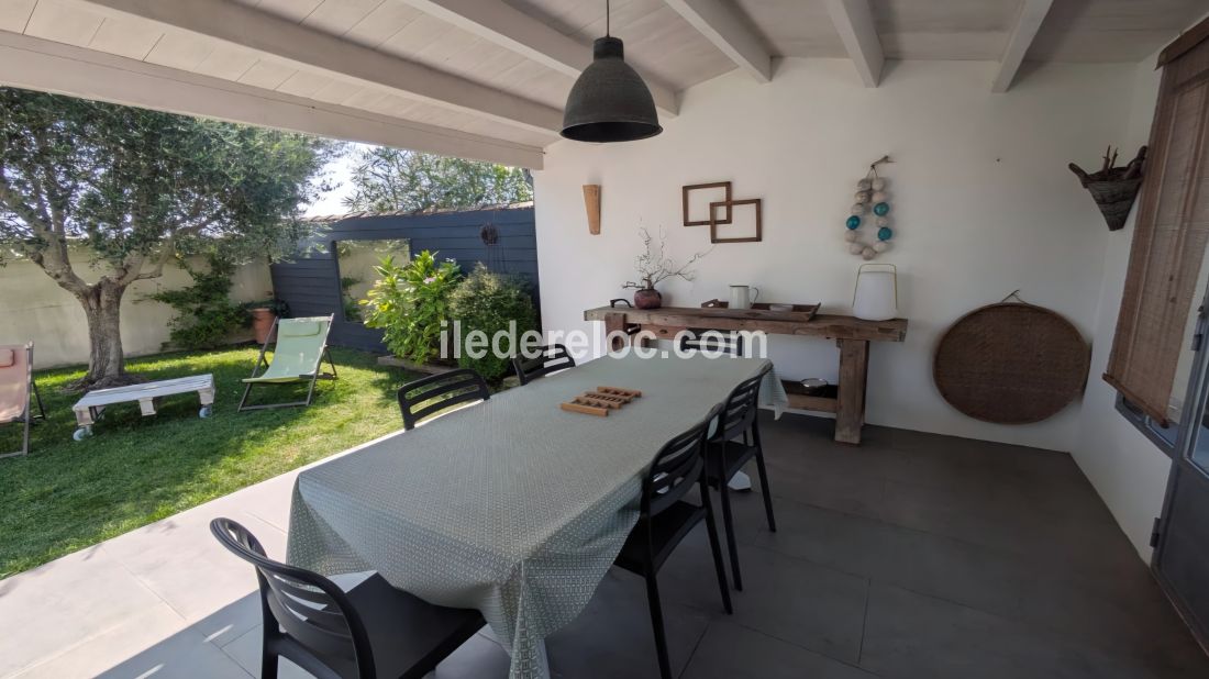 Photo 4 : PATIO d'une maison situ&eacute;e &agrave; La Couarde-sur-mer, &icirc;le de R&eacute;.