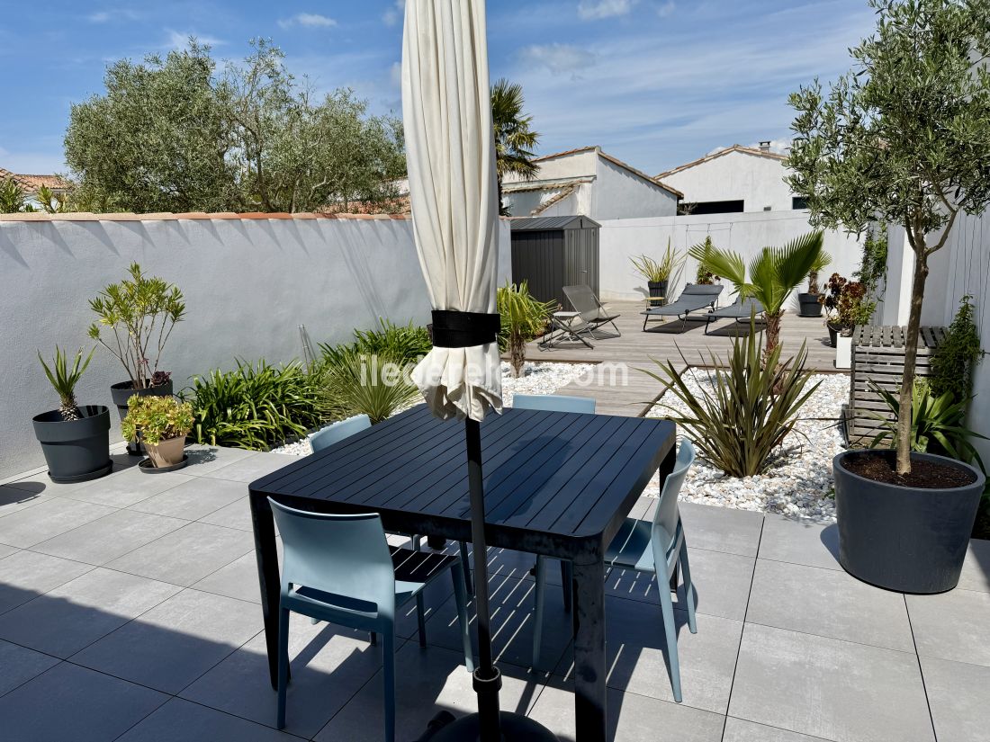 Photo 25 : JARDIN d'une maison située à Le Bois-Plage-en-Ré, île de Ré.