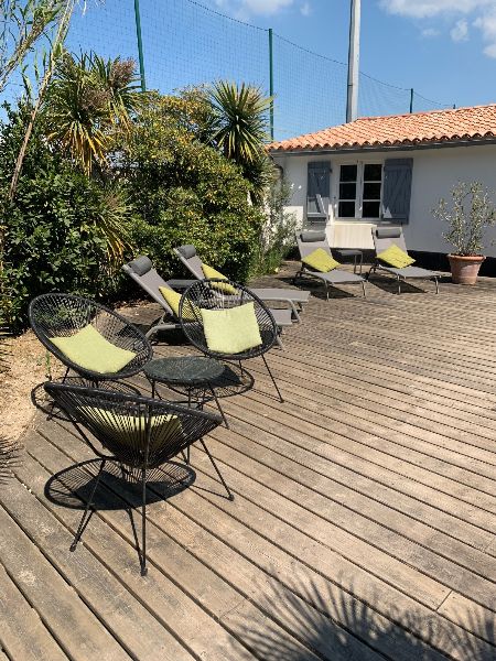 Photo 3 : TERRASSE d'une maison située à Le Bois-Plage-en-Ré, île de Ré.