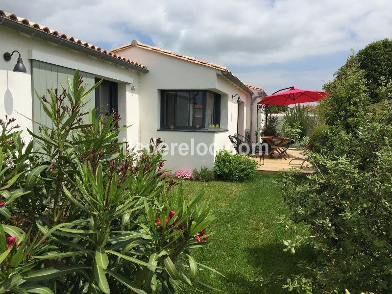 Photo 1 : NC d'une maison située à Sainte-Marie-de-Ré, île de Ré.