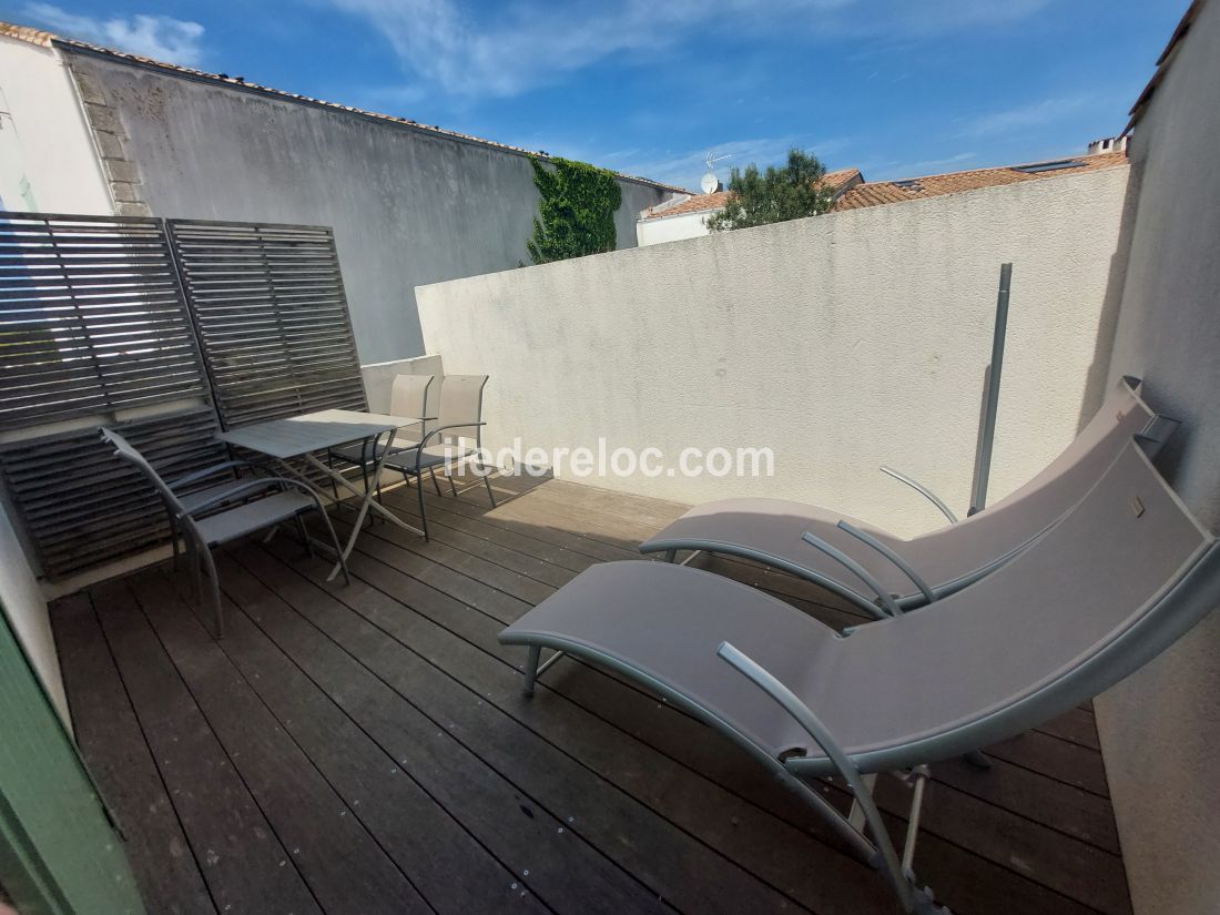 Photo 8 : TERRASSE d'une maison située à Saint-Martin-de-Ré, île de Ré.