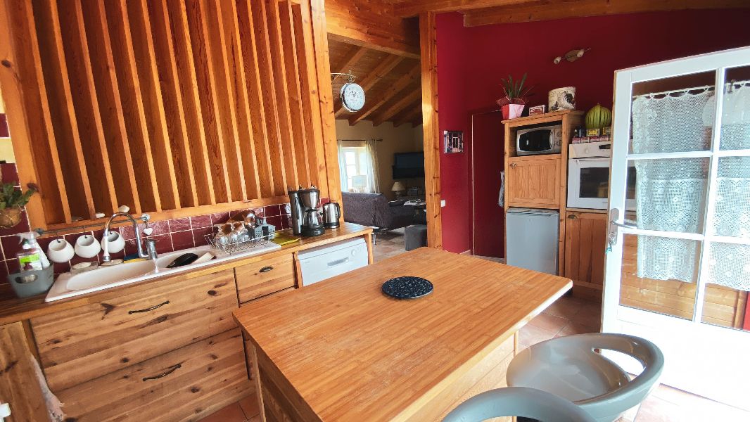 Photo 4 : CUISINE d'une maison située à Saint-Clément-des-Baleines, île de Ré.