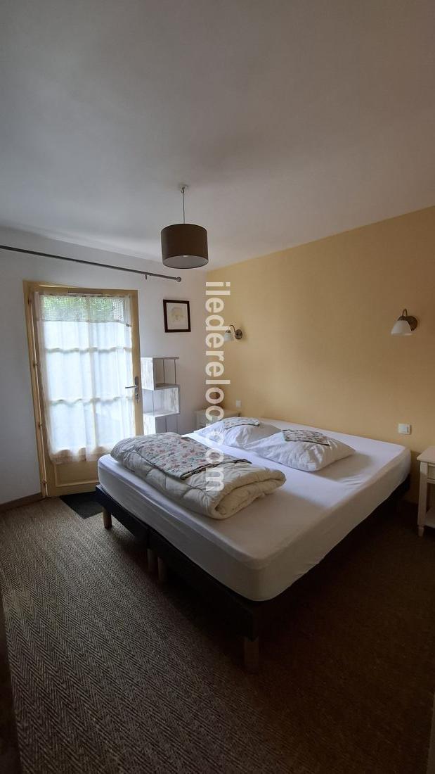 Photo 20 : CHAMBRE d'une maison situ&eacute;e &agrave; Saint-Cl&eacute;ment-des-Baleines, &icirc;le de R&eacute;.