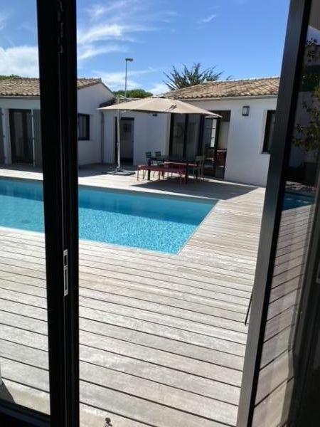 Photo 9 : PISCINE d'une maison située à Le Bois-Plage-en-Ré, île de Ré.