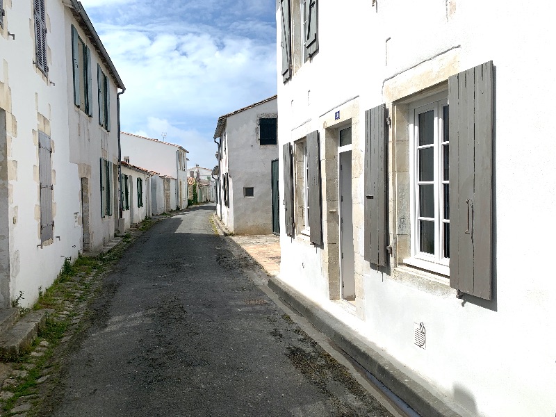 Photo 11 : EXTERIEUR d'une maison située à La Couarde-sur-mer, île de Ré.