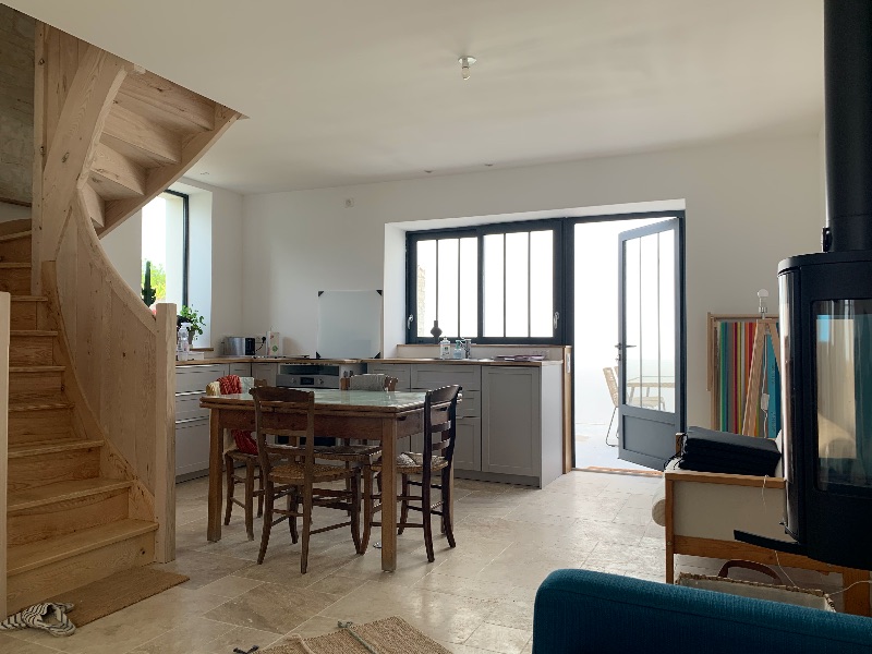 Photo 4 : SEJOUR d'une maison située à La Couarde-sur-mer, île de Ré.