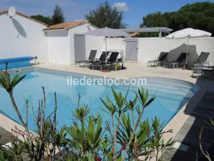 ile de ré  maison   2 chambres- piscine chauffe. 400m plage et centre village