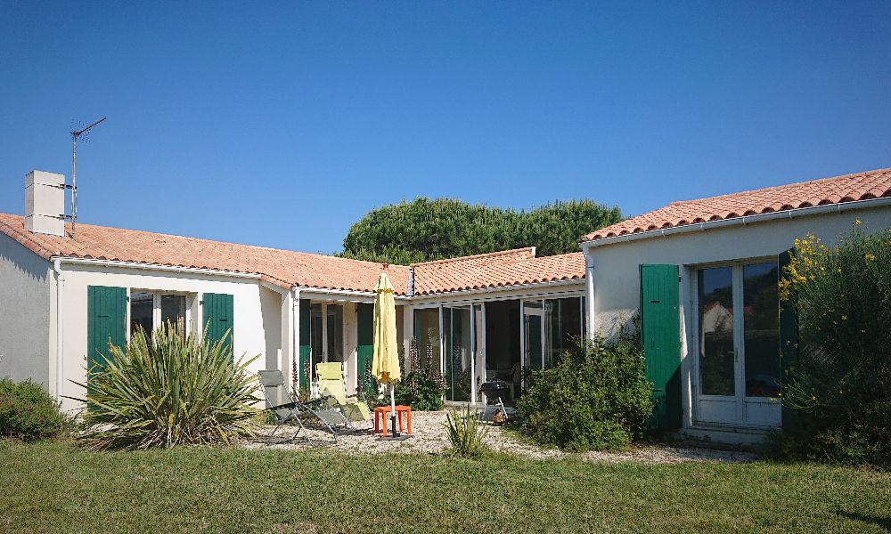 Photo 9 : EXTERIEUR d'une maison située à Loix, île de Ré.