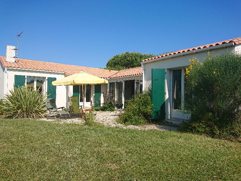 Photo 1 : EXTERIEUR d'une maison située à Loix, île de Ré.