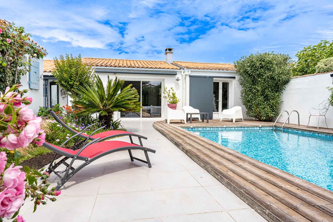 Photo 1 :  d'une maison située à La Couarde-sur-mer, île de Ré.