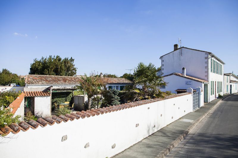 Photo 6 : EXTERIEUR d'une maison située à Sainte-Marie-de-Ré, île de Ré.