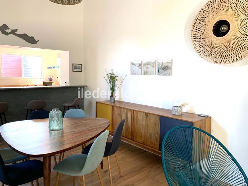 Photo 13 : SEJOUR d'une maison situ&eacute;e &agrave; Sainte-Marie-de-R&eacute;, &icirc;le de R&eacute;.