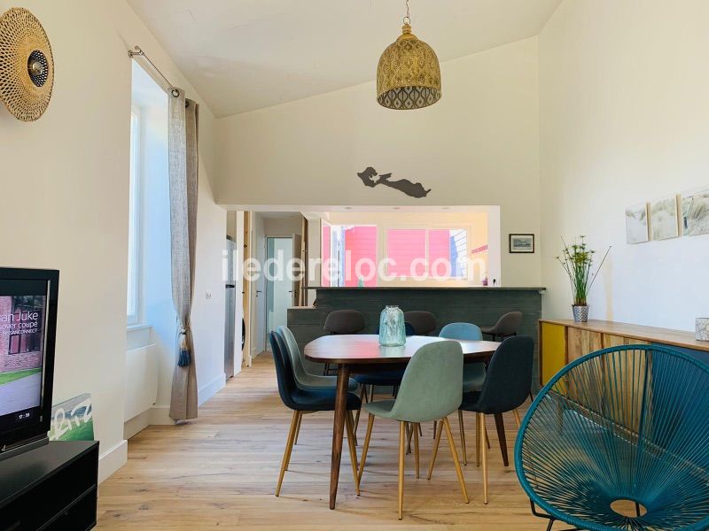 Photo 12 : SEJOUR d'une maison situ&eacute;e &agrave; Sainte-Marie-de-R&eacute;, &icirc;le de R&eacute;.