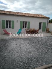 Ile de Ré:Maison leontine récente à la flotte