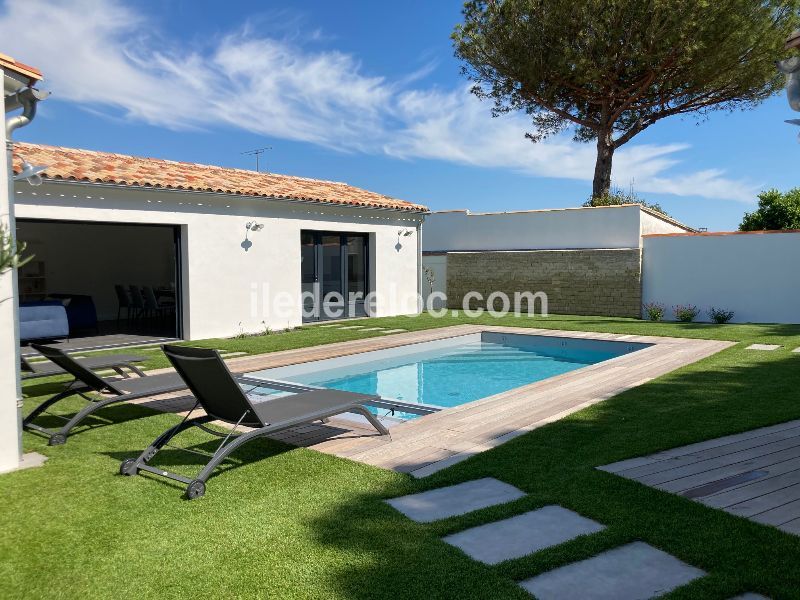 Photo 2 : JARDIN d'une maison située à Le Bois-Plage-en-Ré, île de Ré.