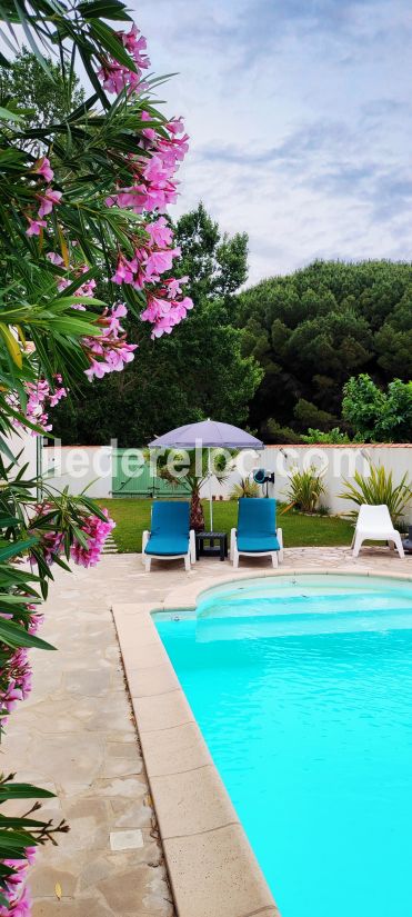 Photo 10 : PISCINE d'une maison située à Le Bois-Plage-en-Ré, île de Ré.