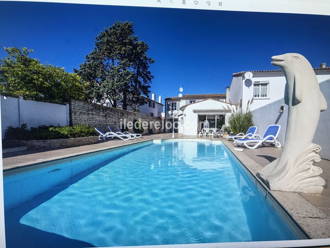 Photo 1 : PISCINE d'une maison située à Rivedoux-Plage, île de Ré.