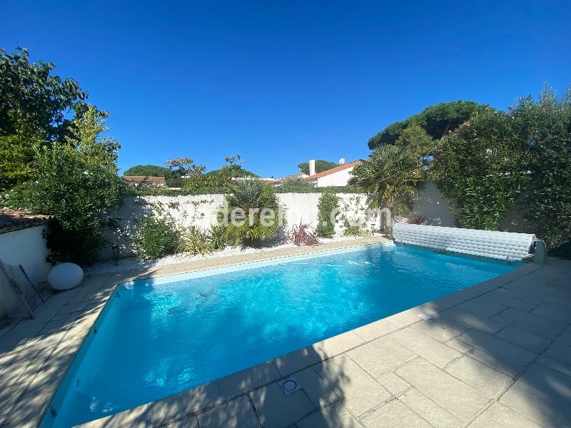 Photo 2 : PISCINE d'une maison située à Le Bois-Plage-en-Ré, île de Ré.