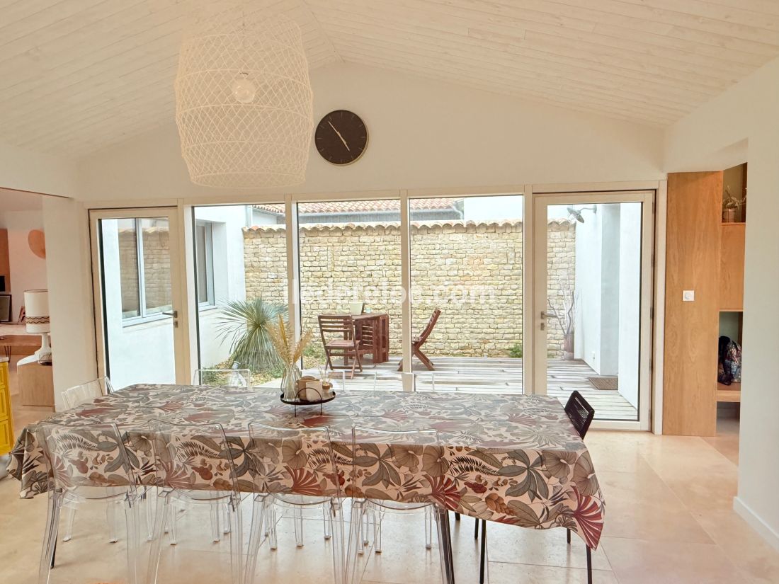 Photo 18 : SEJOUR d'une maison situ&eacute;e &agrave; Sainte-Marie-de-R&eacute;, &icirc;le de R&eacute;.