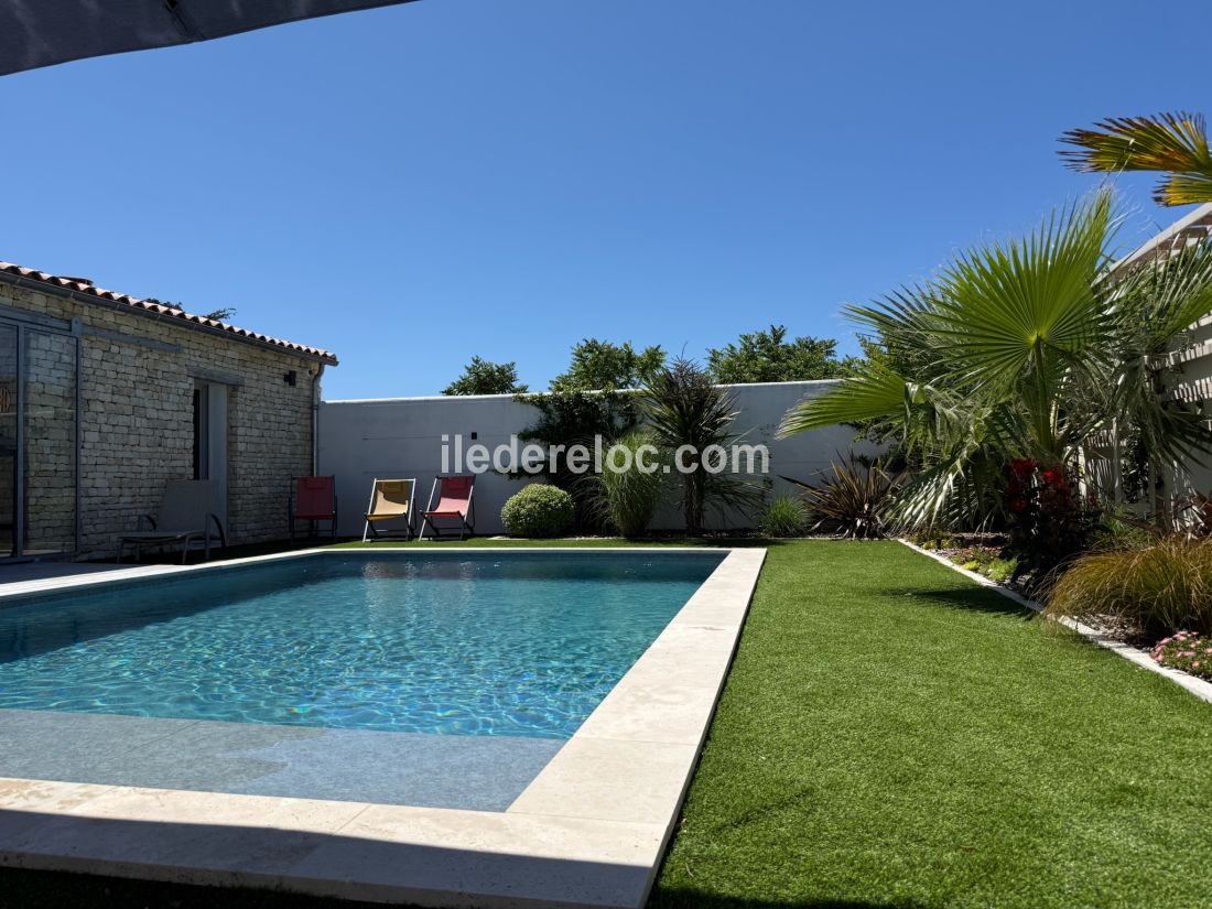 Photo 10 : EXTERIEUR d'une maison situ&eacute;e &agrave; Sainte-Marie-de-R&eacute;, &icirc;le de R&eacute;.