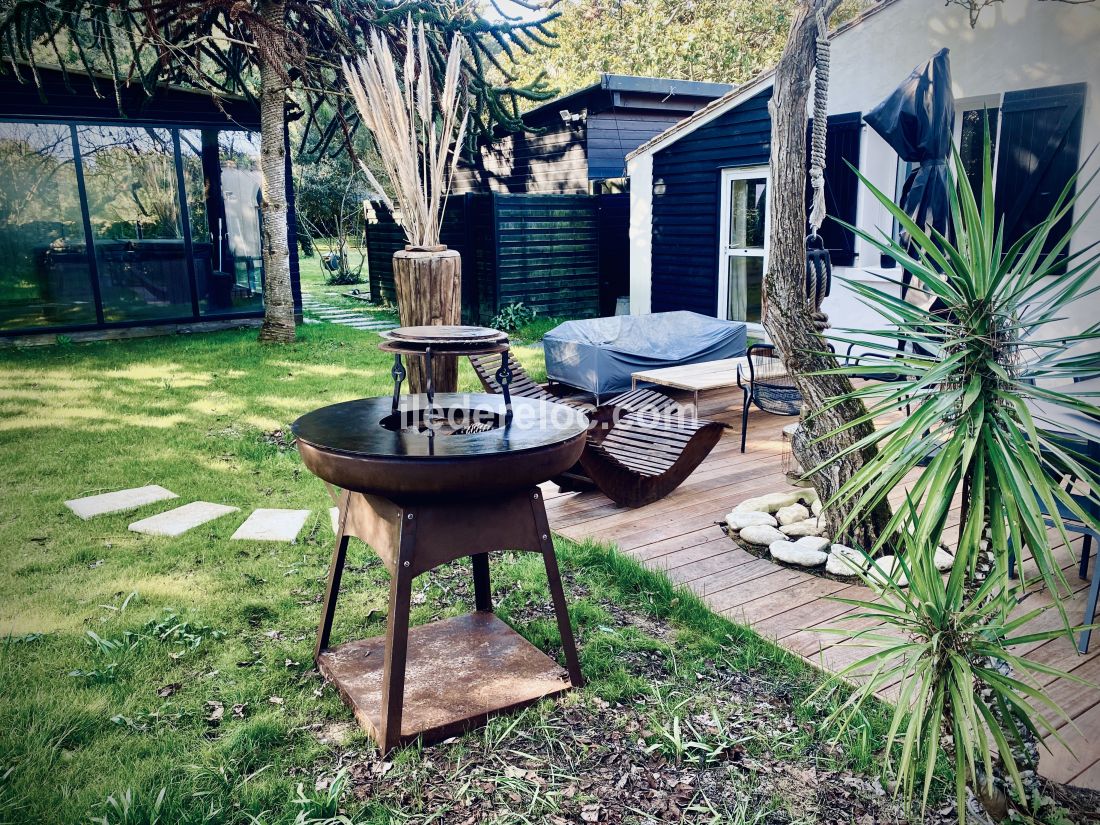 Photo 54 : TERRASSE d'une maison située à Le Bois-Plage-en-Ré, île de Ré.
