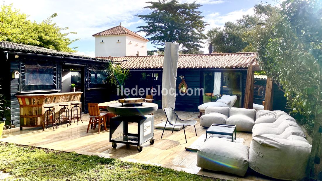 Photo 44 : TERRASSE d'une maison située à Le Bois-Plage-en-Ré, île de Ré.