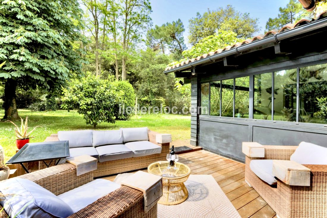 Photo 67 : TERRASSE d'une maison située à Le Bois-Plage-en-Ré, île de Ré.