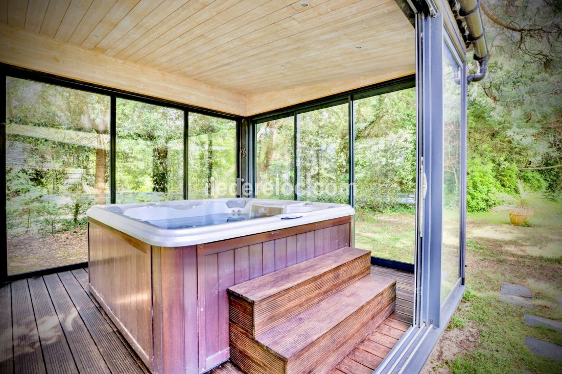 Photo 100 : EXTERIEUR d'une maison située à Le Bois-Plage-en-Ré, île de Ré.