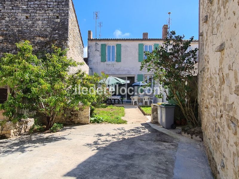 Photo 1 : NC d'une maison située à Sainte-Marie-de-Ré, île de Ré.